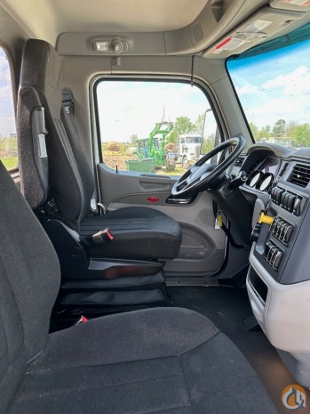 Crane for Sale in Louisville Kentucky  Crane Network image 1