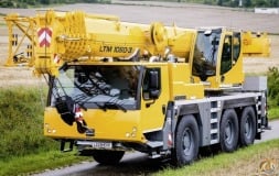2022 Liebherr LTM 1060-3.1 slide 1
