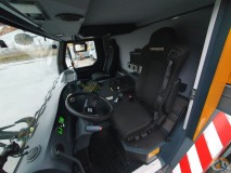 Liebherr LTM 1230-5.1 slide 4