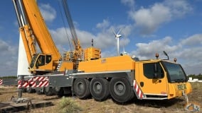 Liebherr LTM 1450-8.1 slide 2