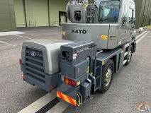 Kato 13 Ton City Crane slide 14