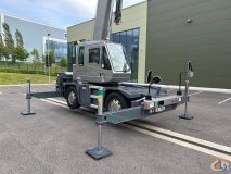 Kato 13 Ton City Crane slide 18