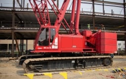 2011 Manitowoc 777 Series 2 slide 1