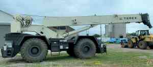 2015 Terex RT 670 slide 2