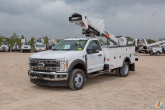 Versalift VST-40-I slide 1