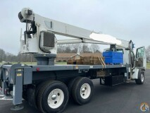 2004 Manitex 22101 S slide 6