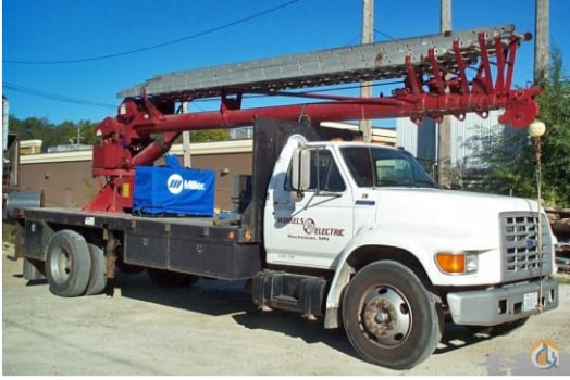 Sold 85HD SKYHOOK ON 1995 FORD F800 BOOM/BUCKET TRUCK CRANE Crane for