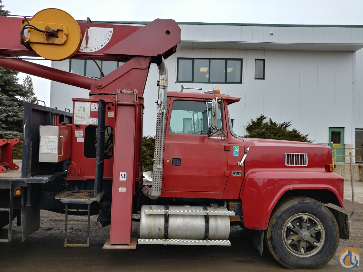 1999 National Crane on Ford L9000 Crane for Sale in Williston Vermont