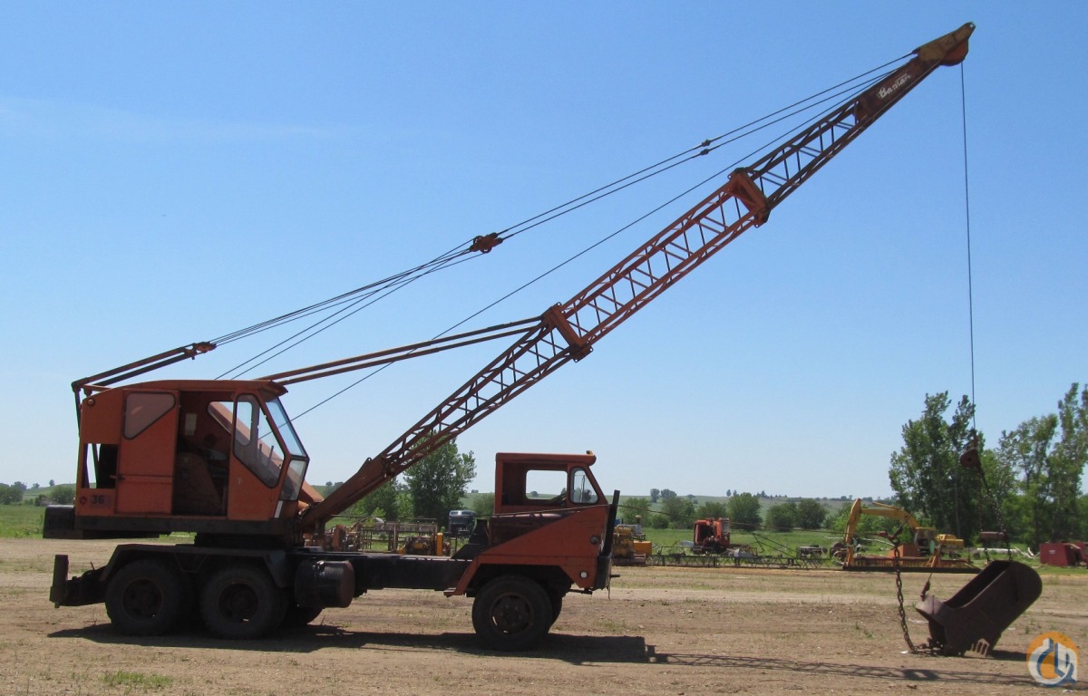Sold Bantam T350 truck crane Crane for in Bayard Iowa on