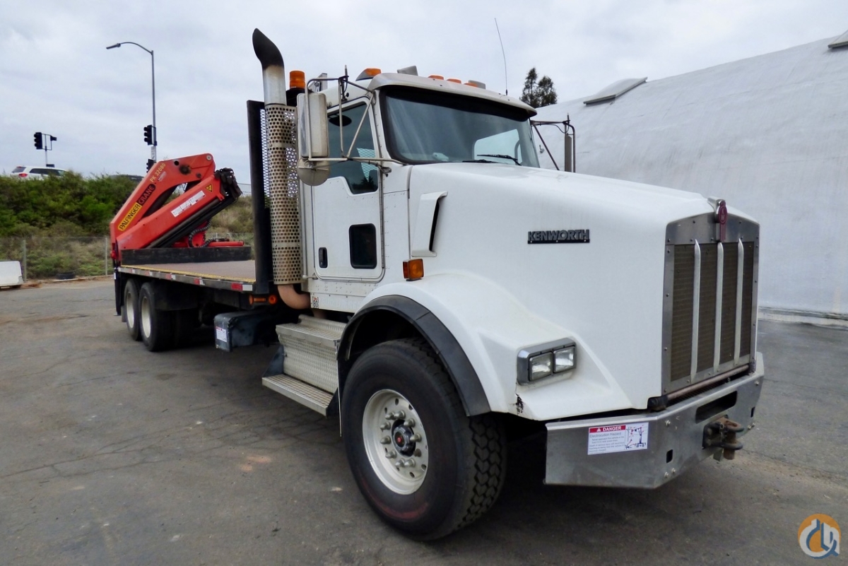 Sold Used Palfinger PK 32080 knuckle boom mounted to 2008 Kenworth T800 ...