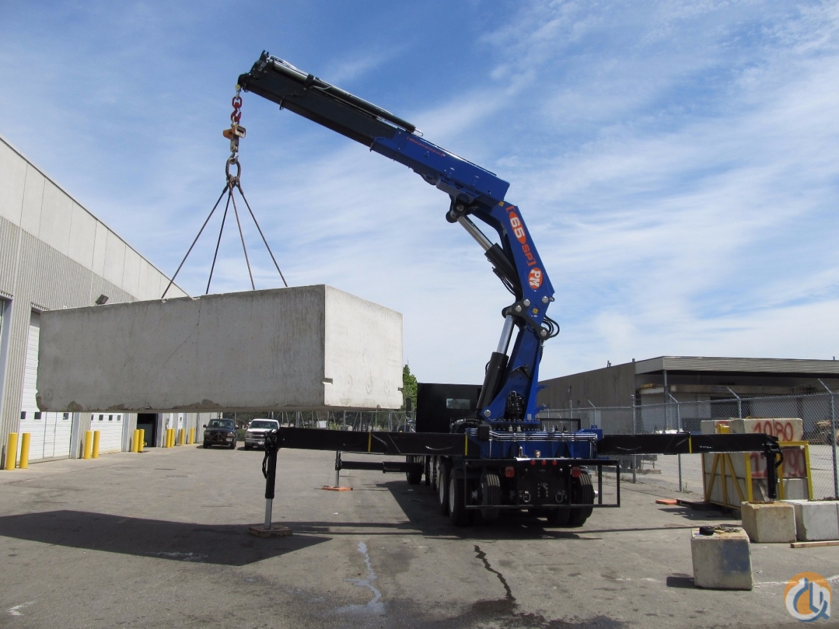 NEW PM 65024S KNUCKLE BOOM with 22′ 6″ DECK on NEW 2020 KW T880 5AXLE 500 HP ULTRASHIFT