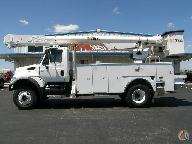 Sold 2007 International 7300 4x4 Altec AM855 Overcenter Material ...