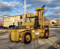 1991 CATERPILLAR V250B slide 2