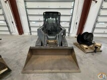 2015 JOHN DEERE 323E slide 2