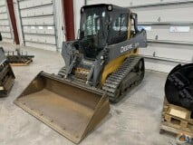 2015 JOHN DEERE 323E slide 1