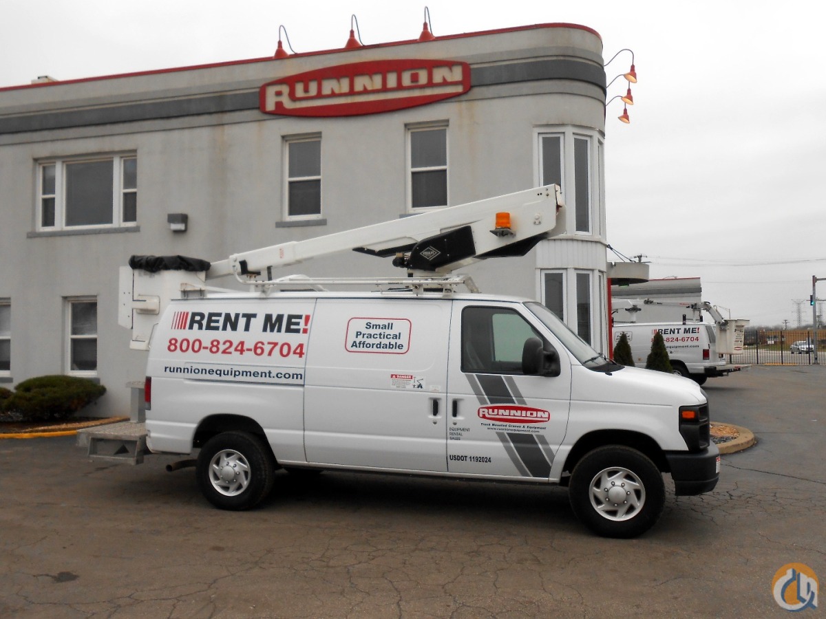 Versalift VANTEL34IH Bucket Van Bucket VERSALIFT VAN TEL29N Runnion