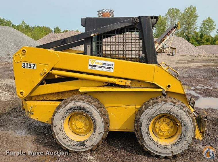 John Deere 8875 Skid Steers JOHN DEERE 48782 Purple Wave, Inc. 55744 on