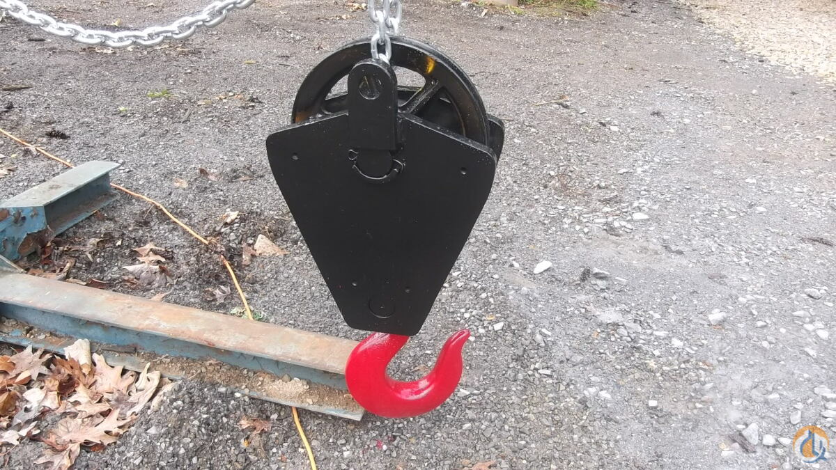 Crosby CROSBY 10 TON CRANE HOOK AND PULLEY 20,000 LBS Hook Block Crane Part for Sale in Pembroke
