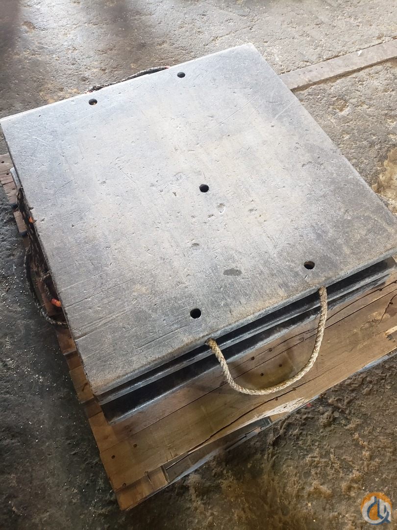 Manitex Used Outrigger Pads PT0050 Outrigger Mats Pads and Cribbing