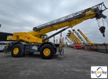 picture of a crane