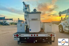 picture of a crane