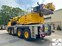 picture of a crane