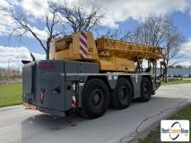 picture of a crane