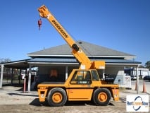 picture of a crane