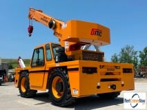 picture of a crane