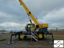picture of a crane