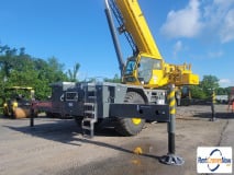 picture of a crane