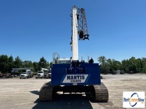 picture of a crane