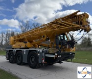 picture of a crane