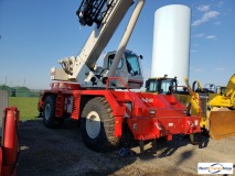 picture of a crane